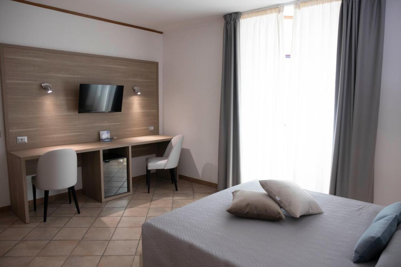 Pegasus Hotel Sassari Esterno foto
