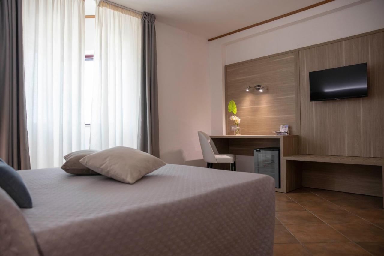 Pegasus Hotel Sassari Esterno foto