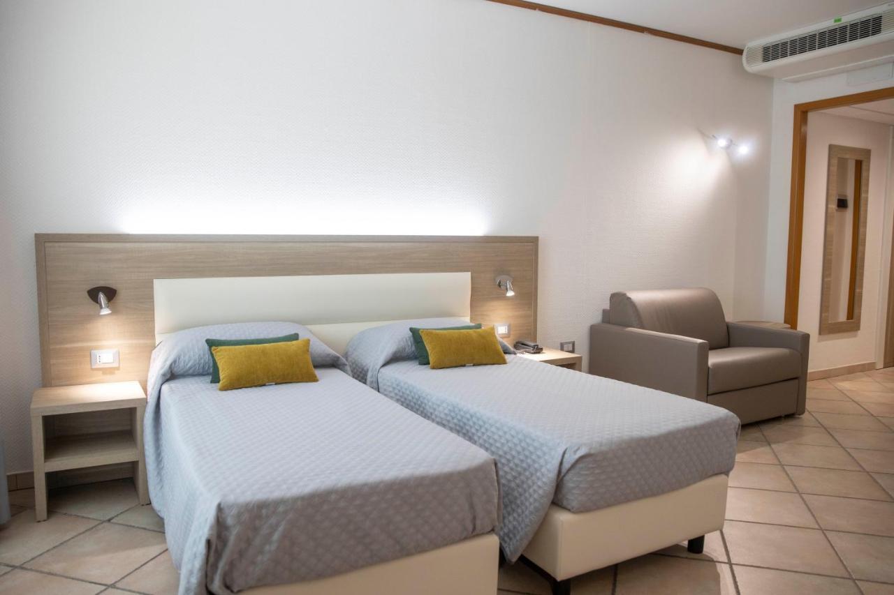 Pegasus Hotel Sassari Esterno foto
